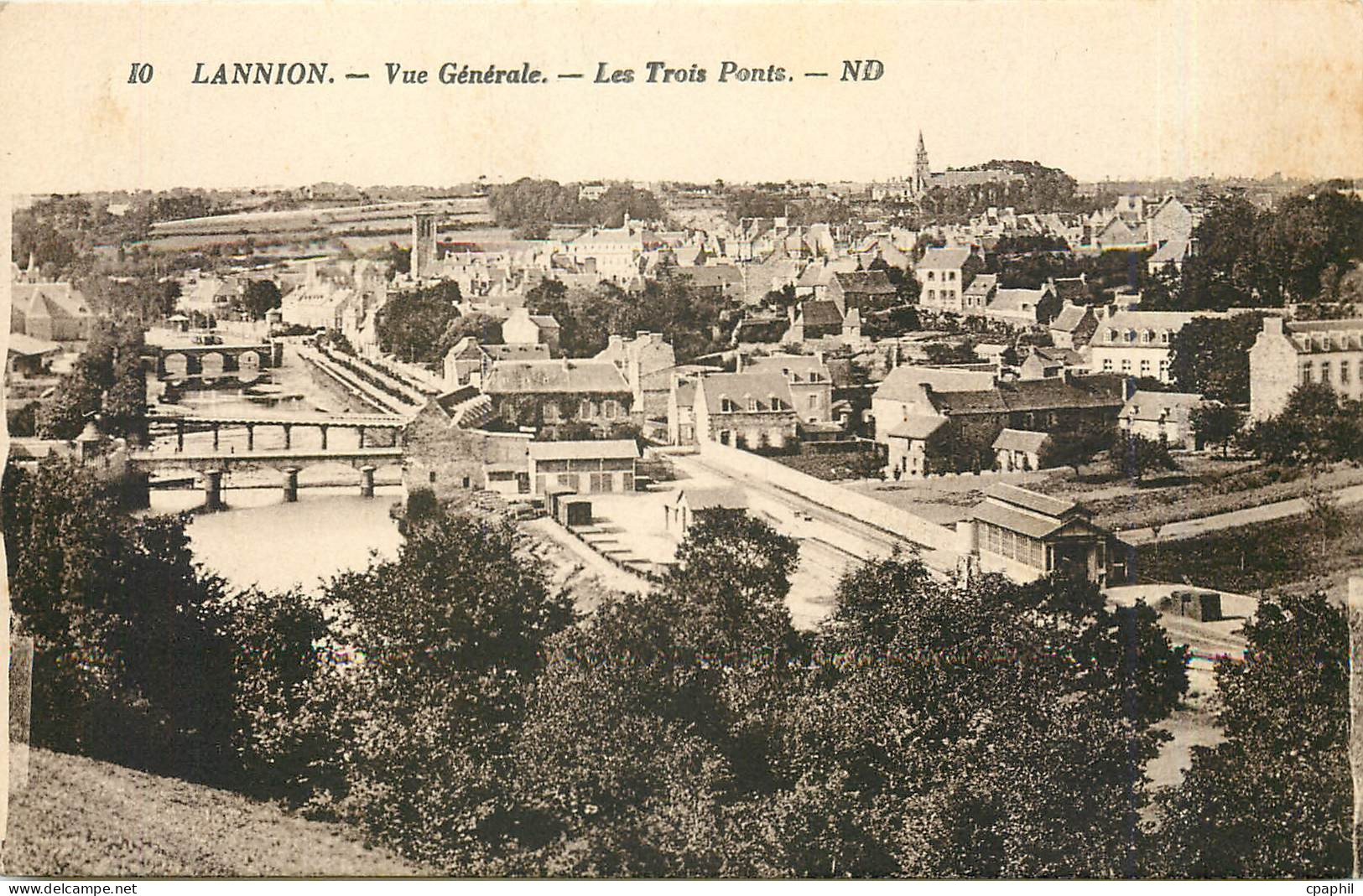 CPA Lannion - Vue Generale - Les trois Ponts