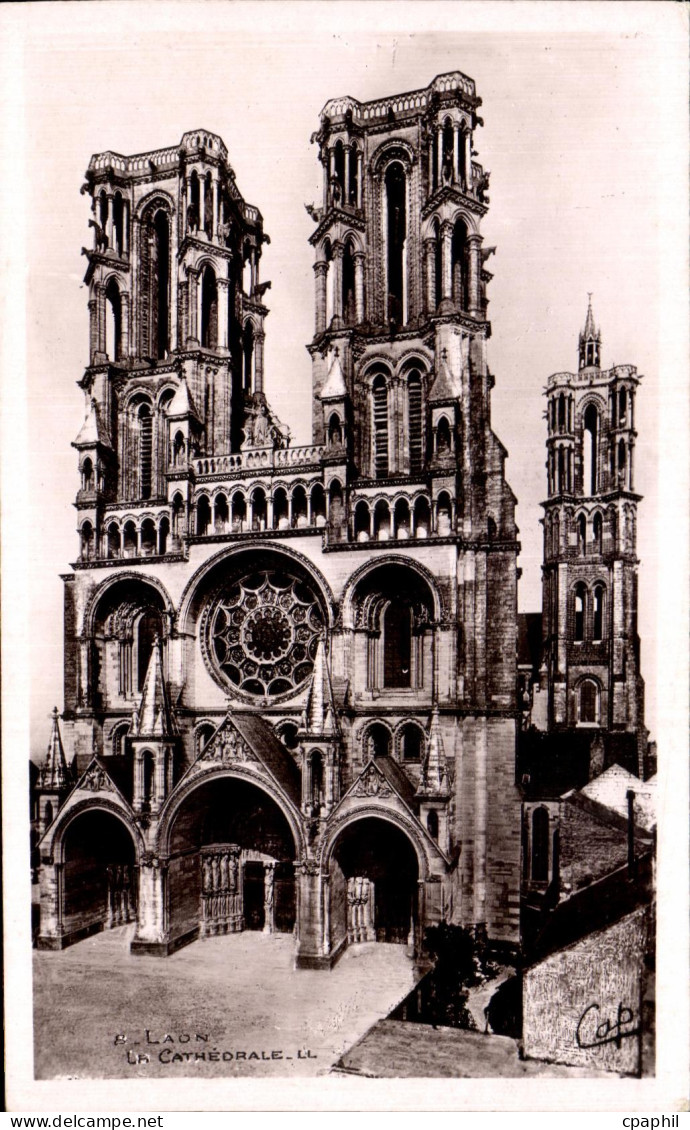 CPA Laon La Cathedrale
