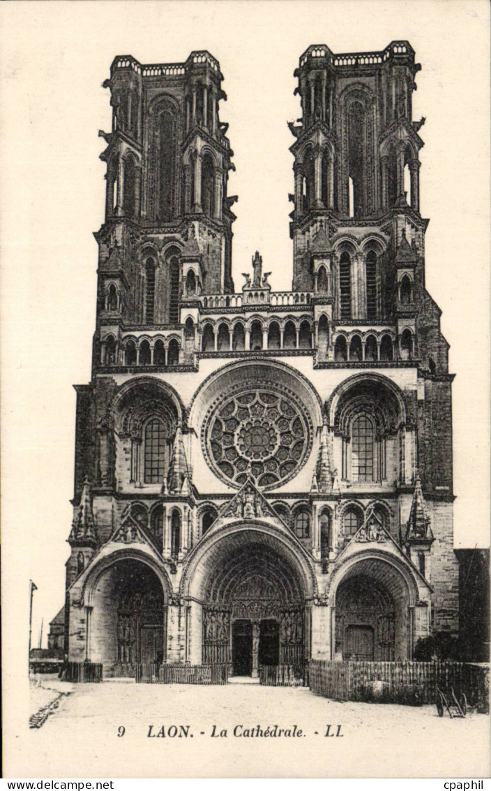 CPA Laon La cathedrale