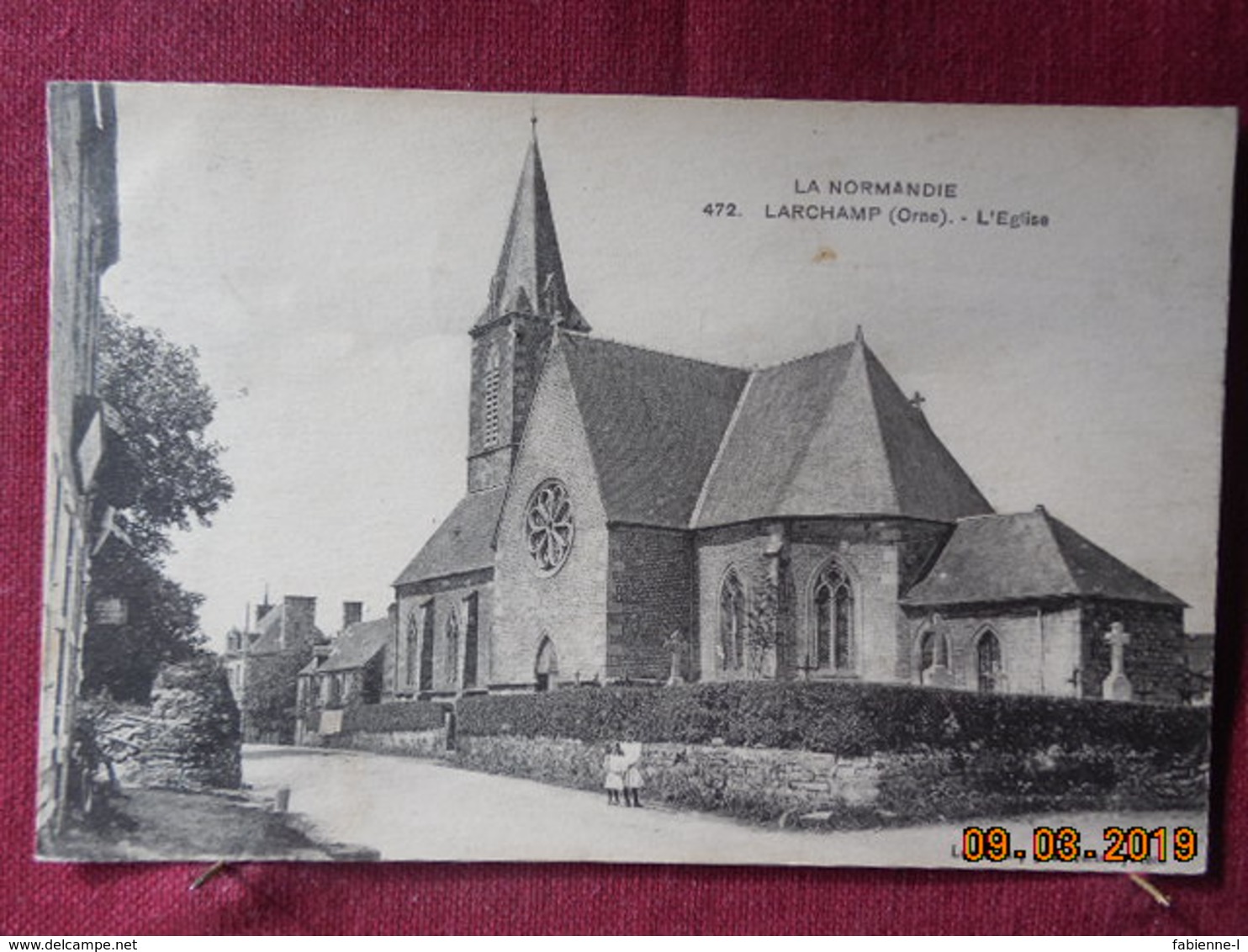 CPA - Larchamp - L'Eglise