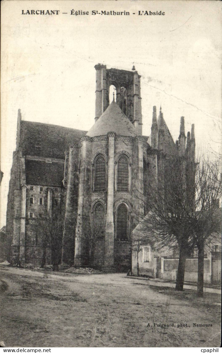 CPA Larchant Eglise St mathurin L'abside