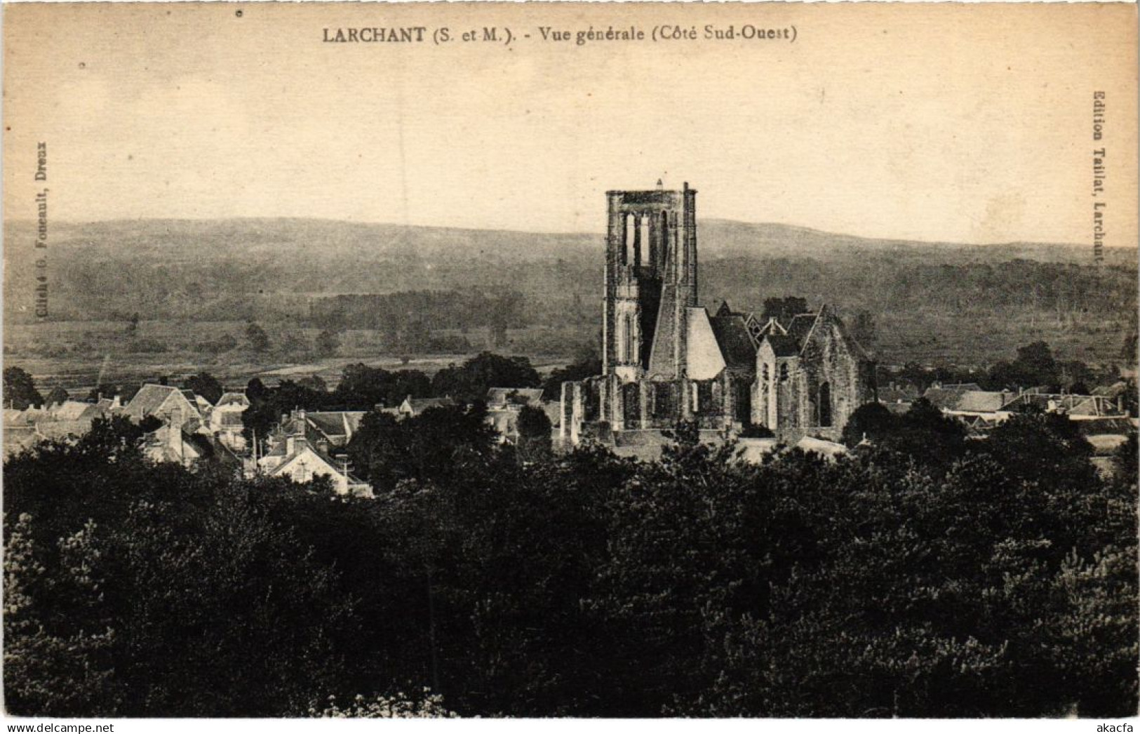 CPA Larchant vue generale (1269608)