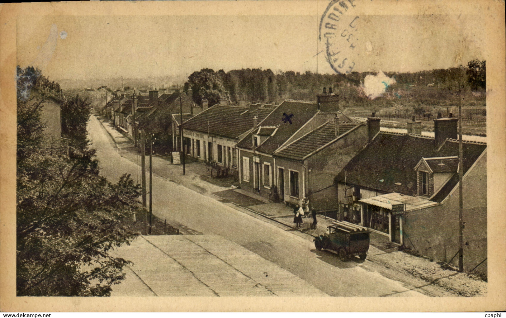 CPA Laroche St Cydroine Hotel de l'Yonne et sortie vers Migennes