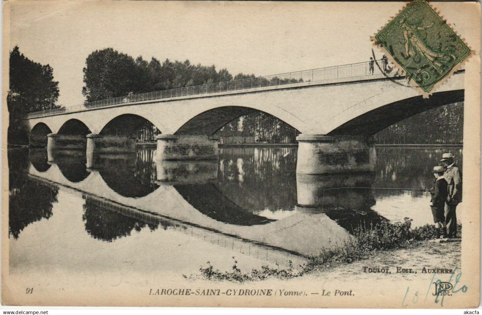 CPA LAROCHE-St-CYDROINE - Le Pont (146459)