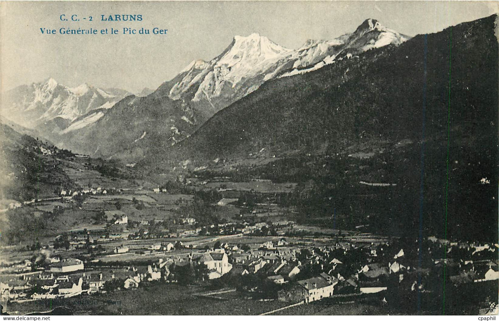 CPA Laruns vue generale et le pic du Ger
