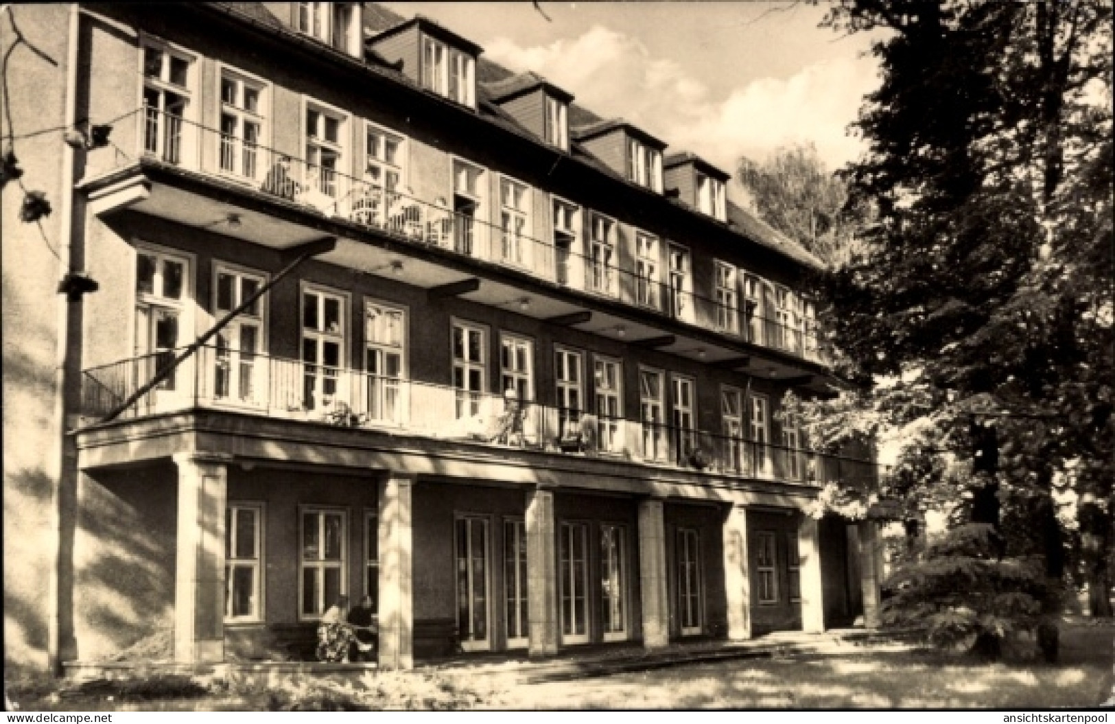 CPA Lauchhammer in der Niederlausitz, Ost, Krankenhaus, Außenansicht, Balkone