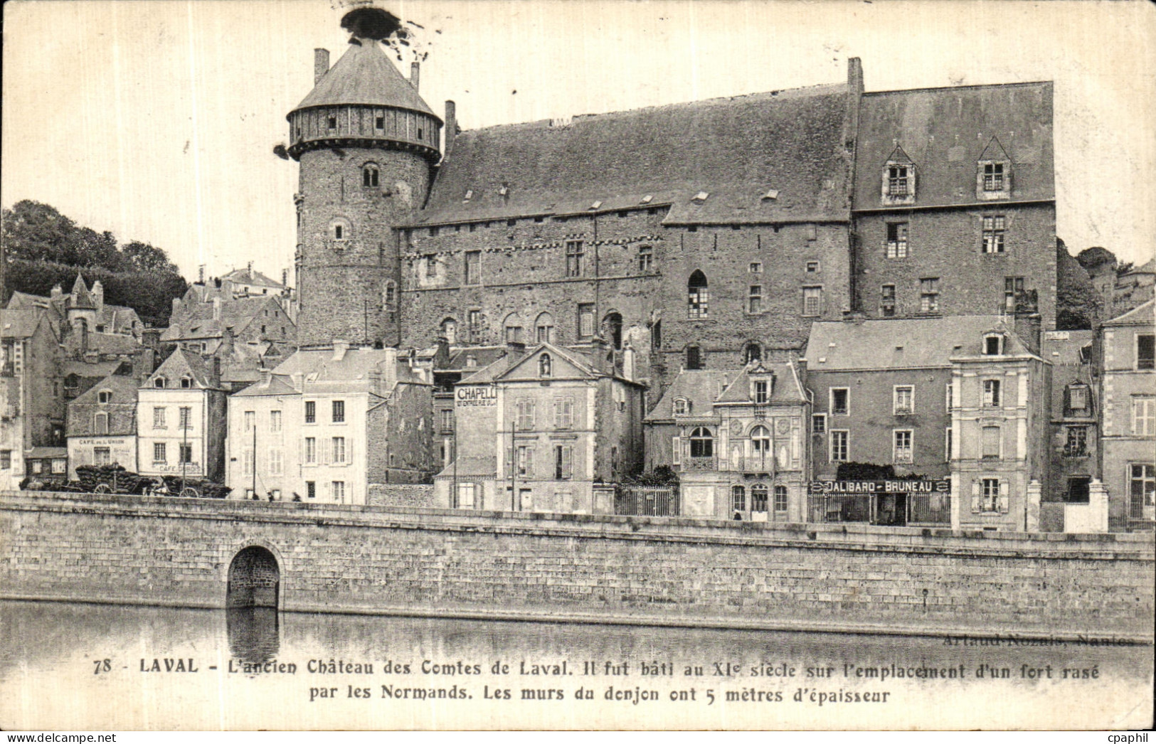 CPA Laval L ancien chateau des Comtes de laval