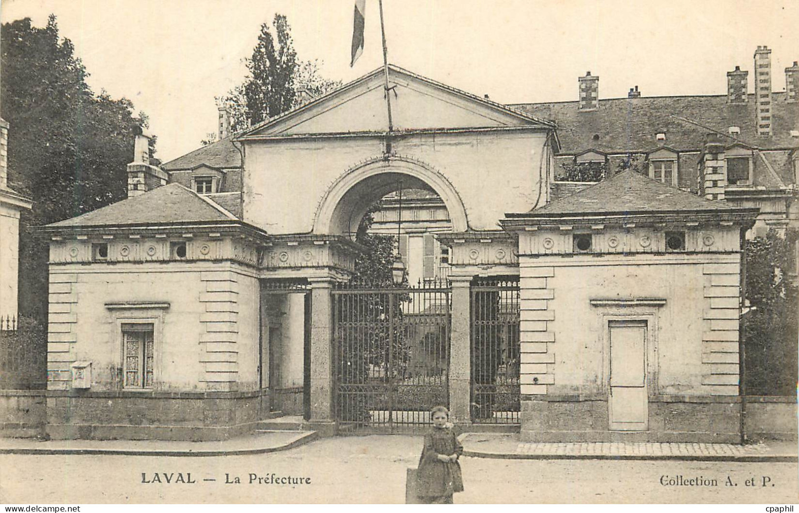 CPA Laval La Prefecture
