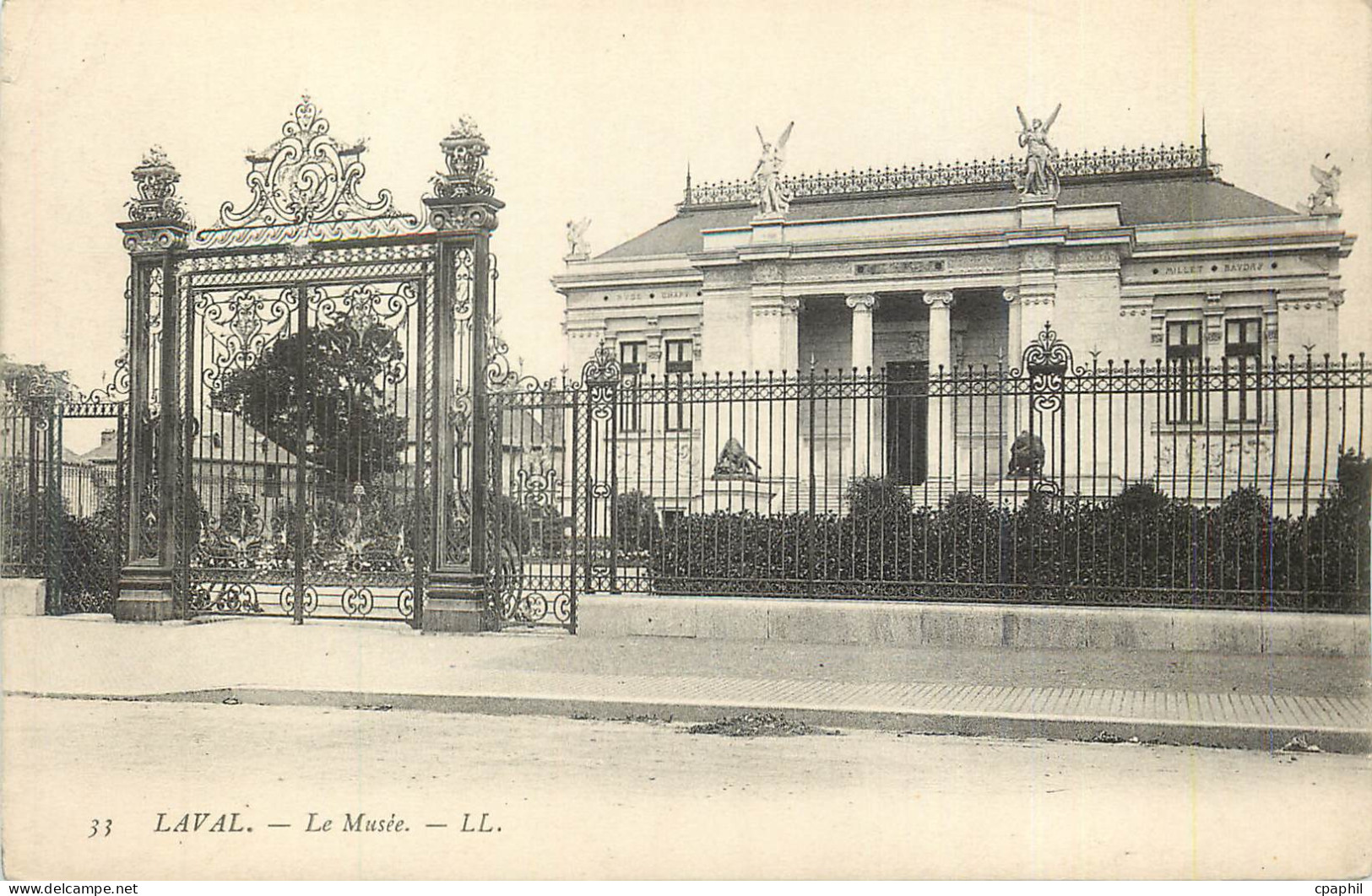 CPA Laval Le Musee