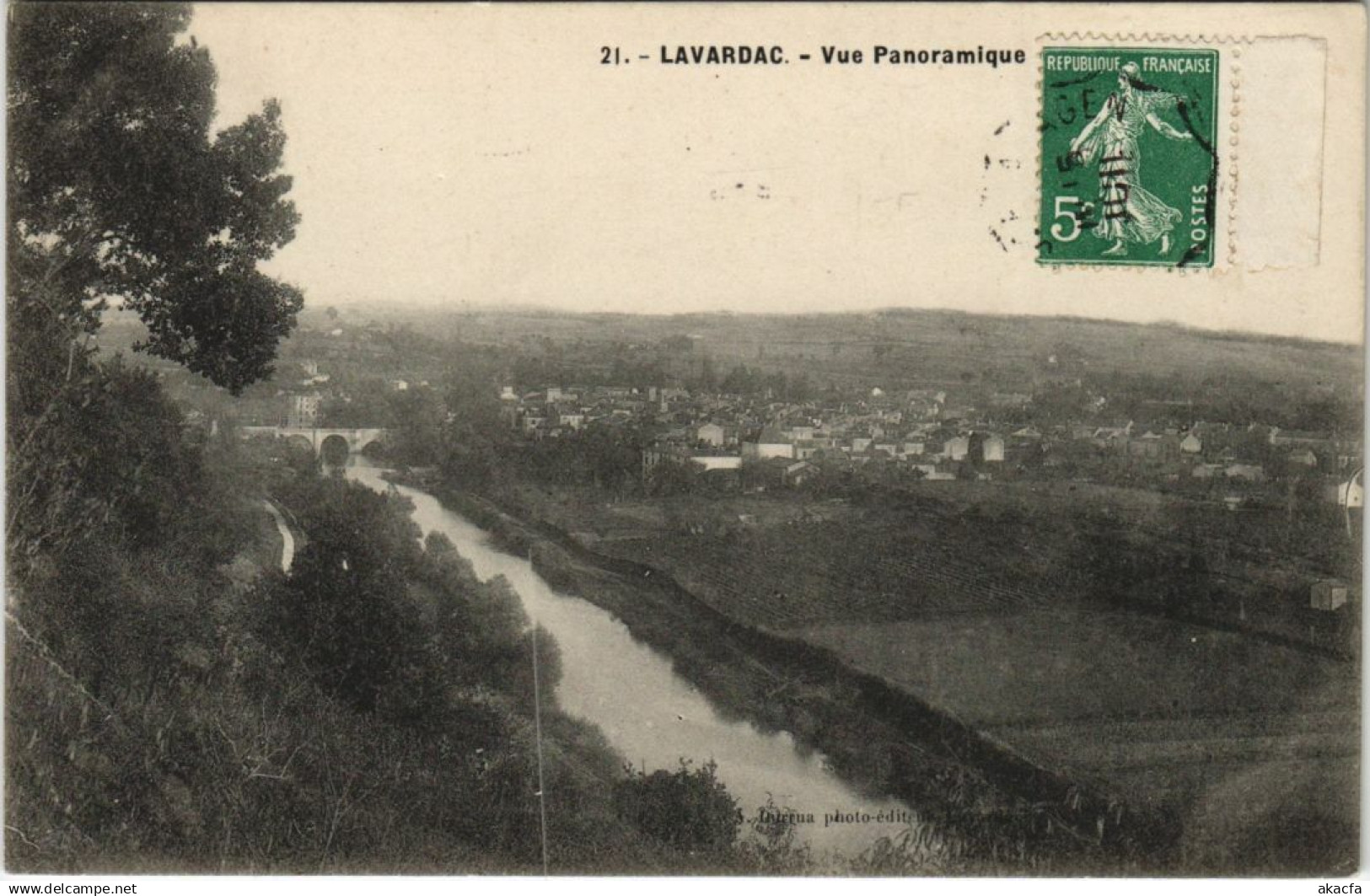 CPA Lavardac Vue Panoramique FRANCE (1171739)