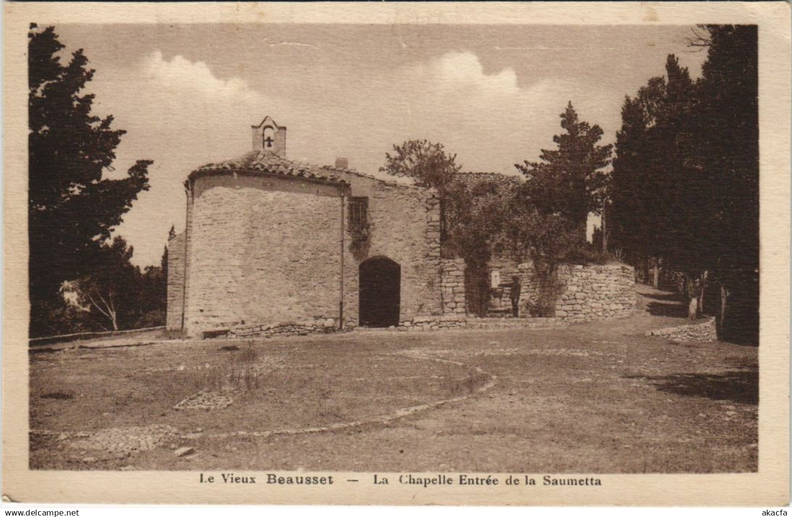 CPA LE BEAUSSET La Chapelle Entree de la Saumetta (1110440)
