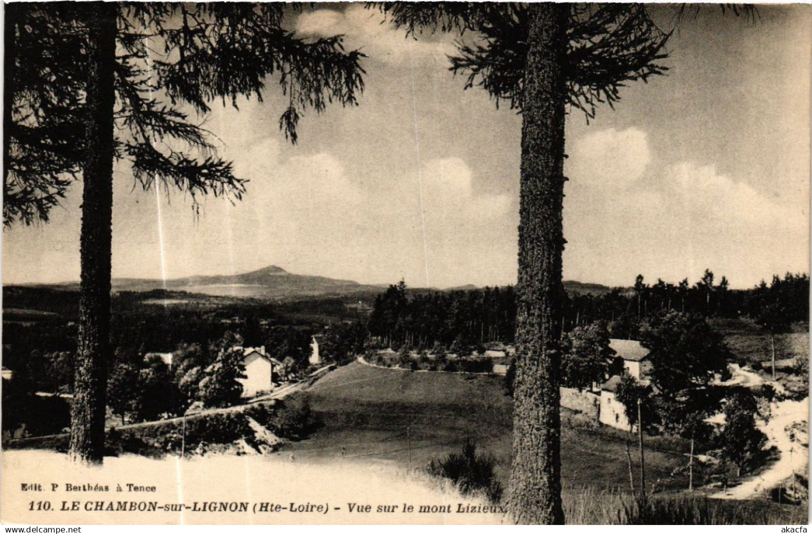 CPA Le CHAMBON-sur-LIGNON - Vue sur le mont LIZIEUX (585492)