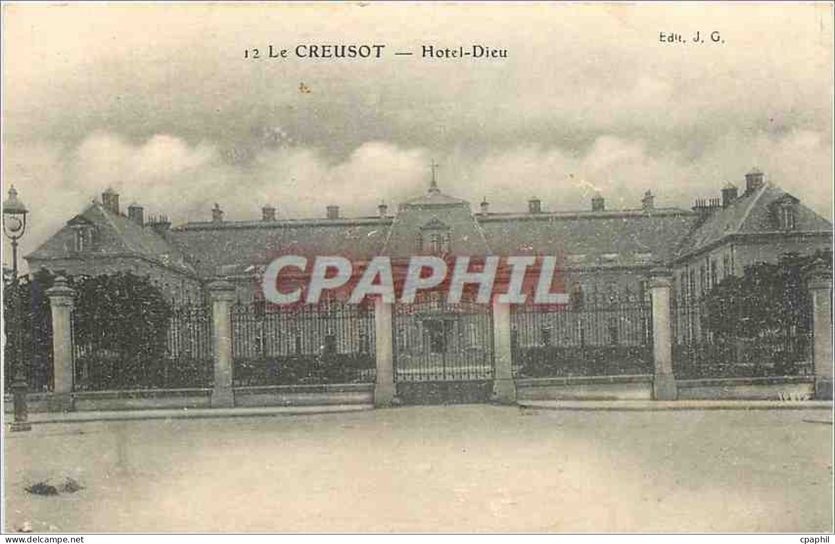 CPA Le Creusot Hotel Dieu