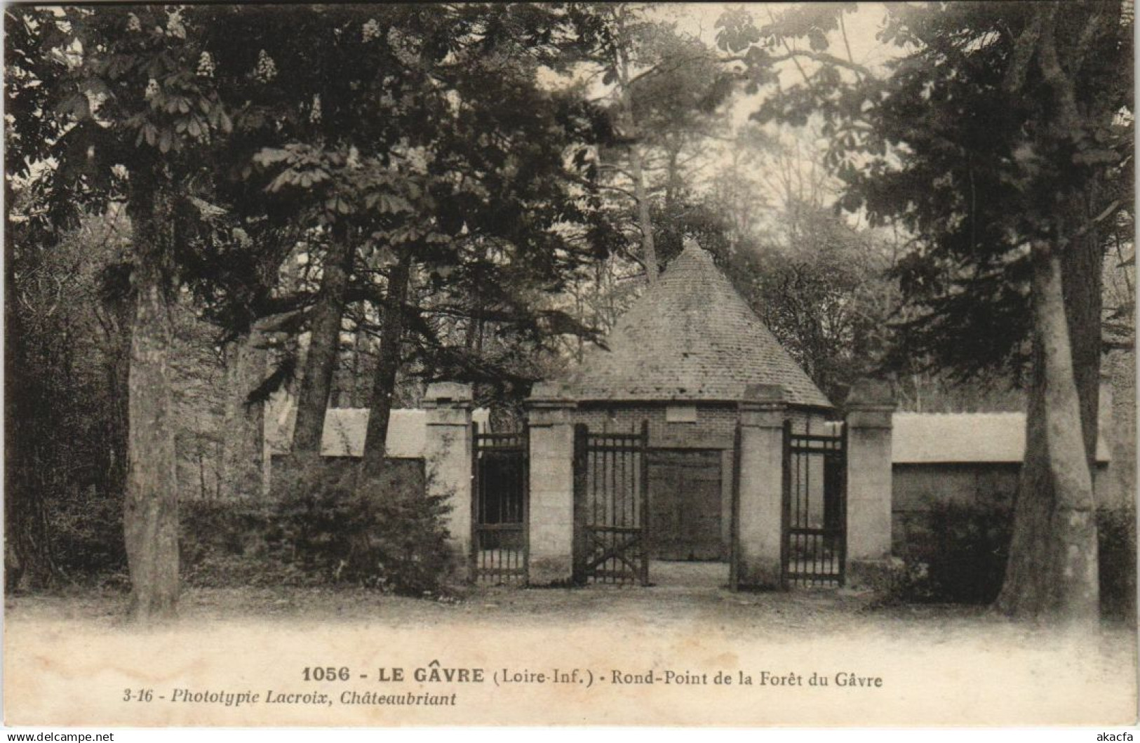 CPA LE GAVRE Rond Point de la Foret du Gavre (150604)