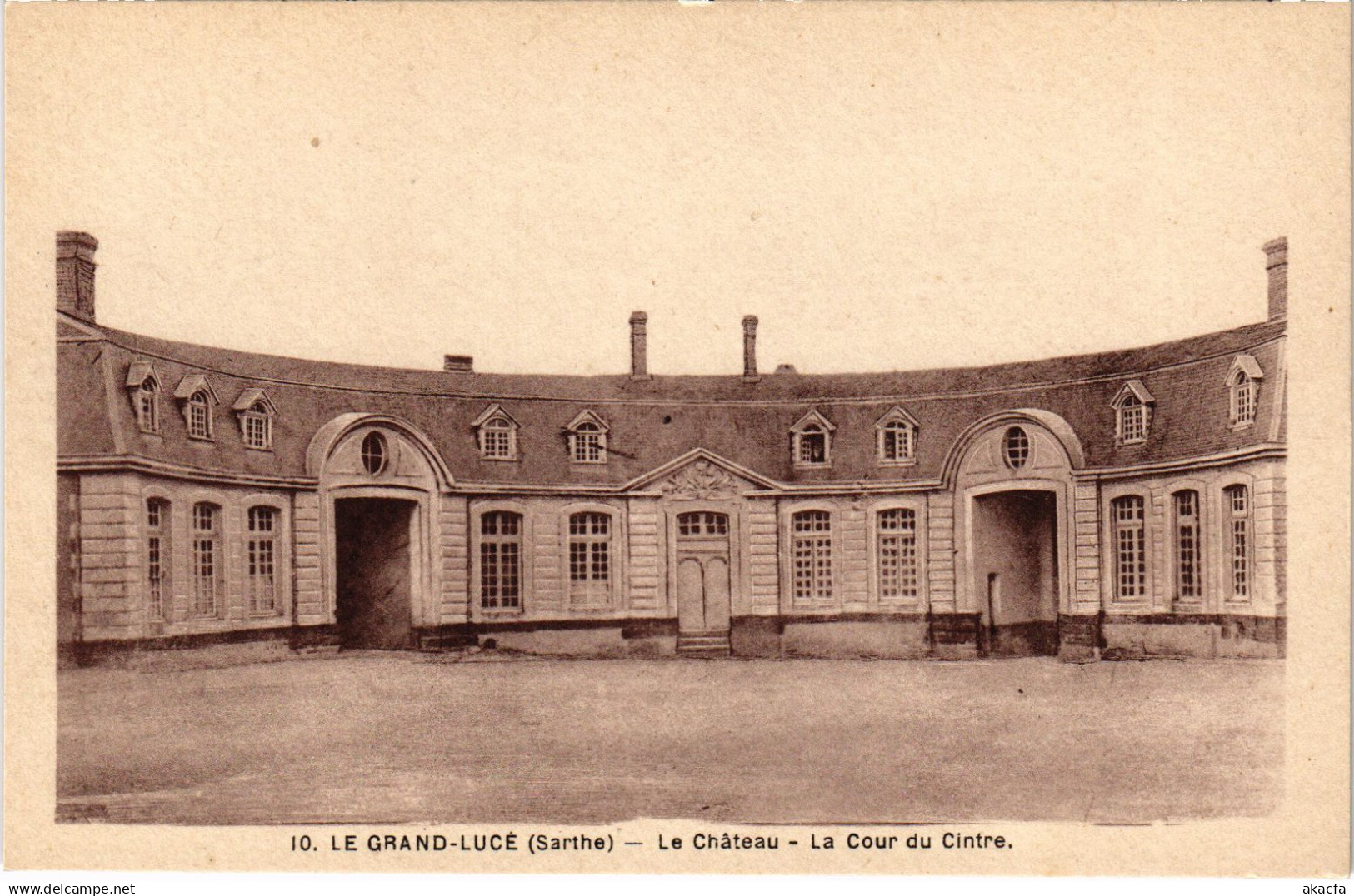 CPA Le Grand Luce le Chateau Cour du Cintre (1429736)