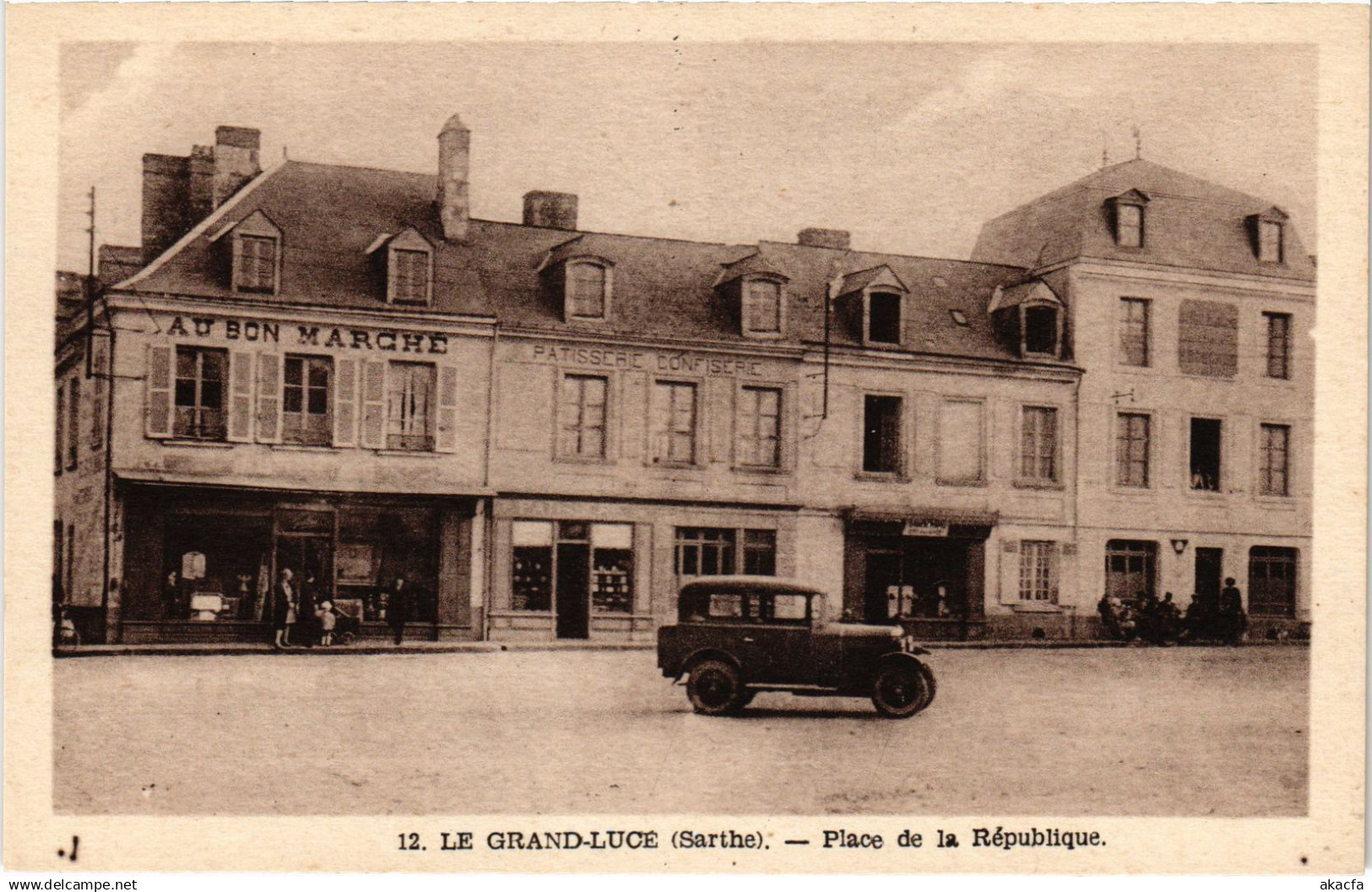 CPA Le Grand Luce Place de la Republique (1429741)