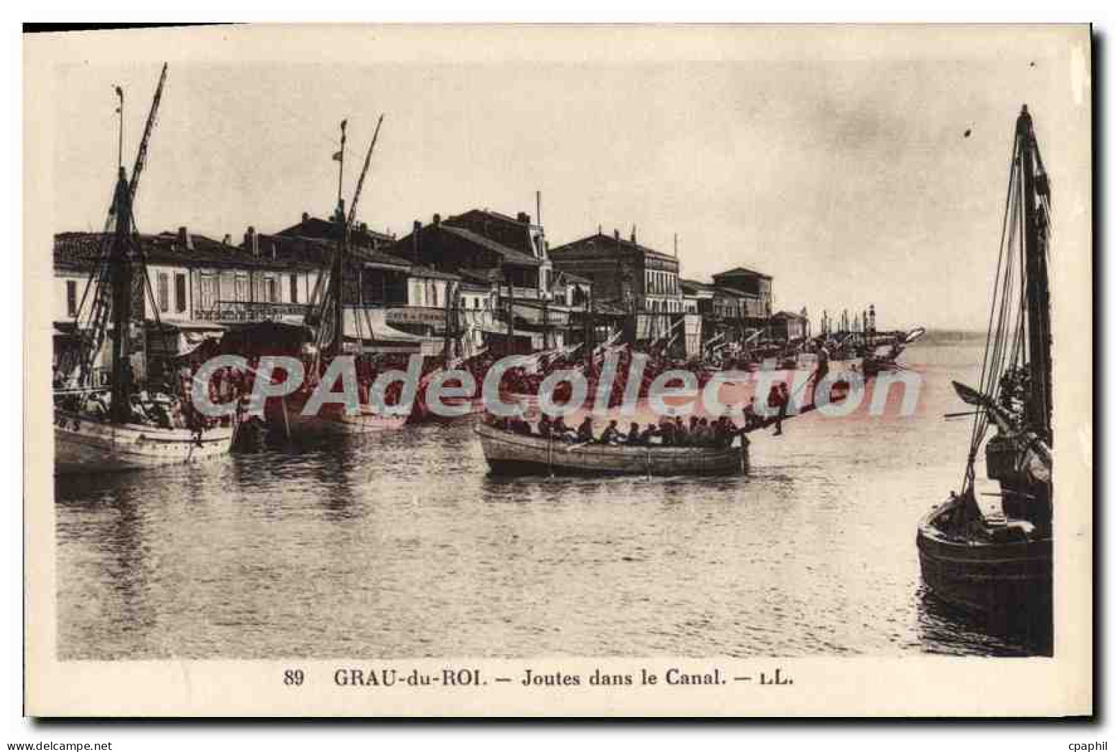 CPA Le Grau Du Roi Joutes Dans Le Canal
