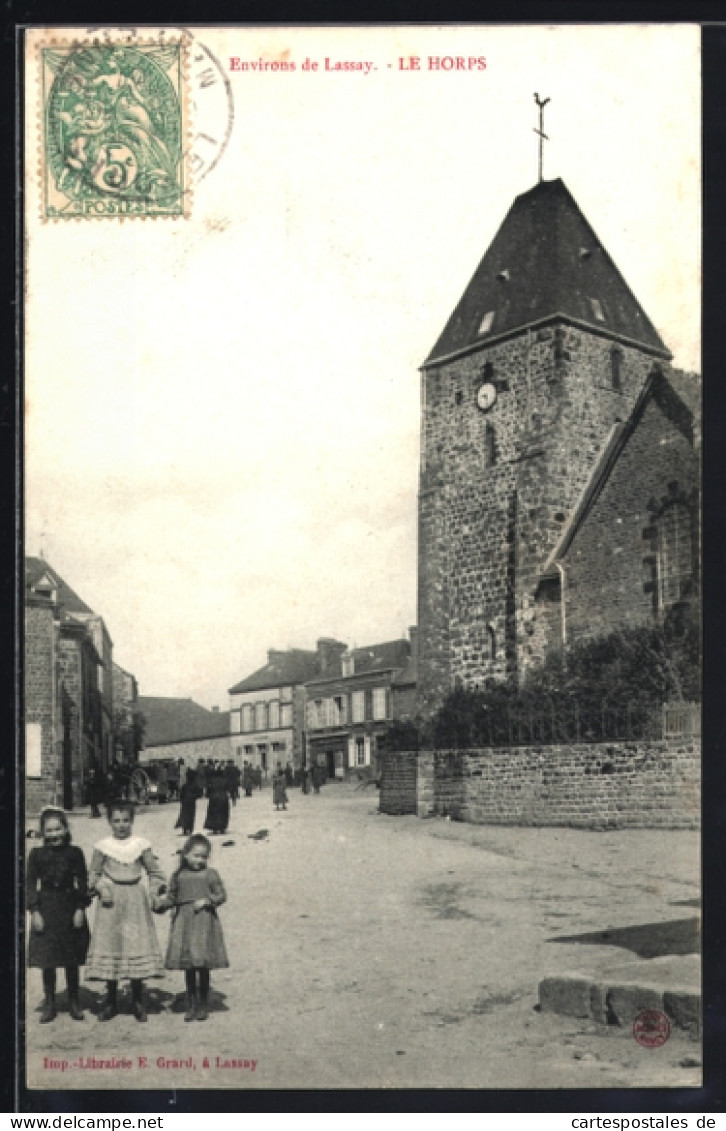 CPA Le Horps, vue de la rue bei der l'Église