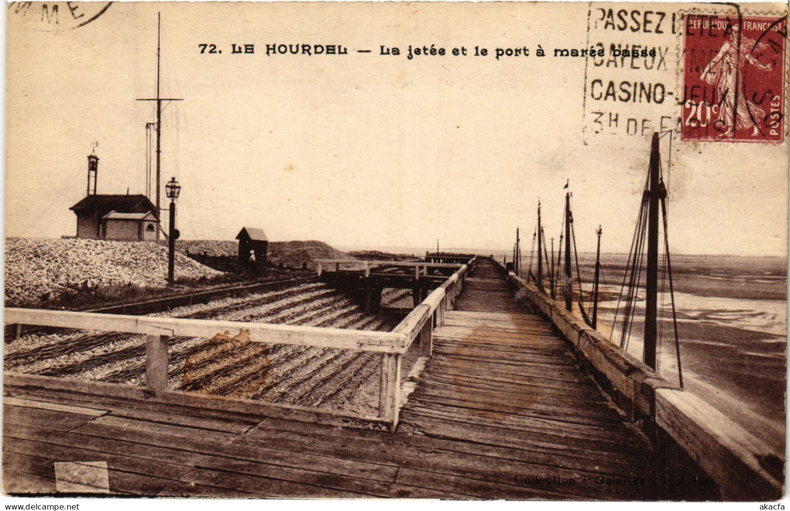 CPA Le Hourdel la jetee et le port (1498782)