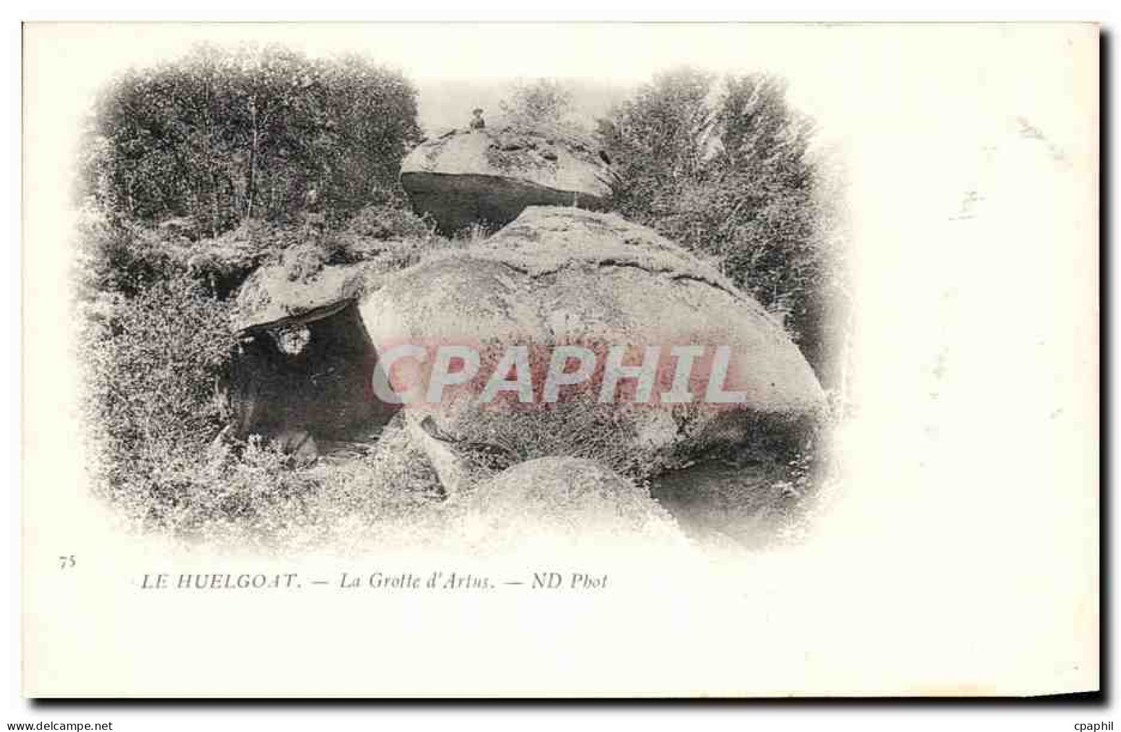 CPA Le Huelgoat La grotte d'Artus