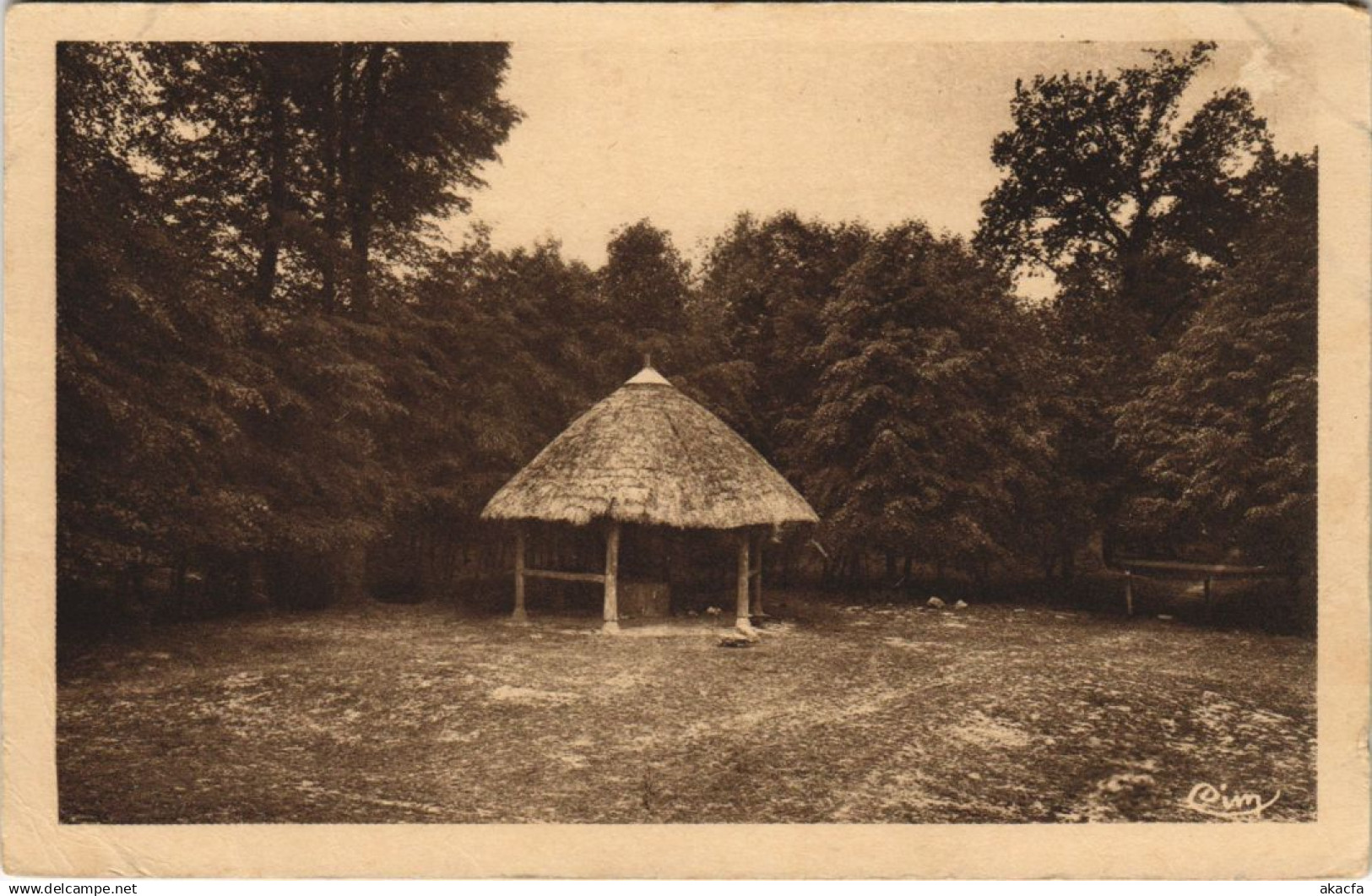 CPA Le Nouvion-en-Thierache - Foret du Nouvion - Fontaine Amelie (1062351)