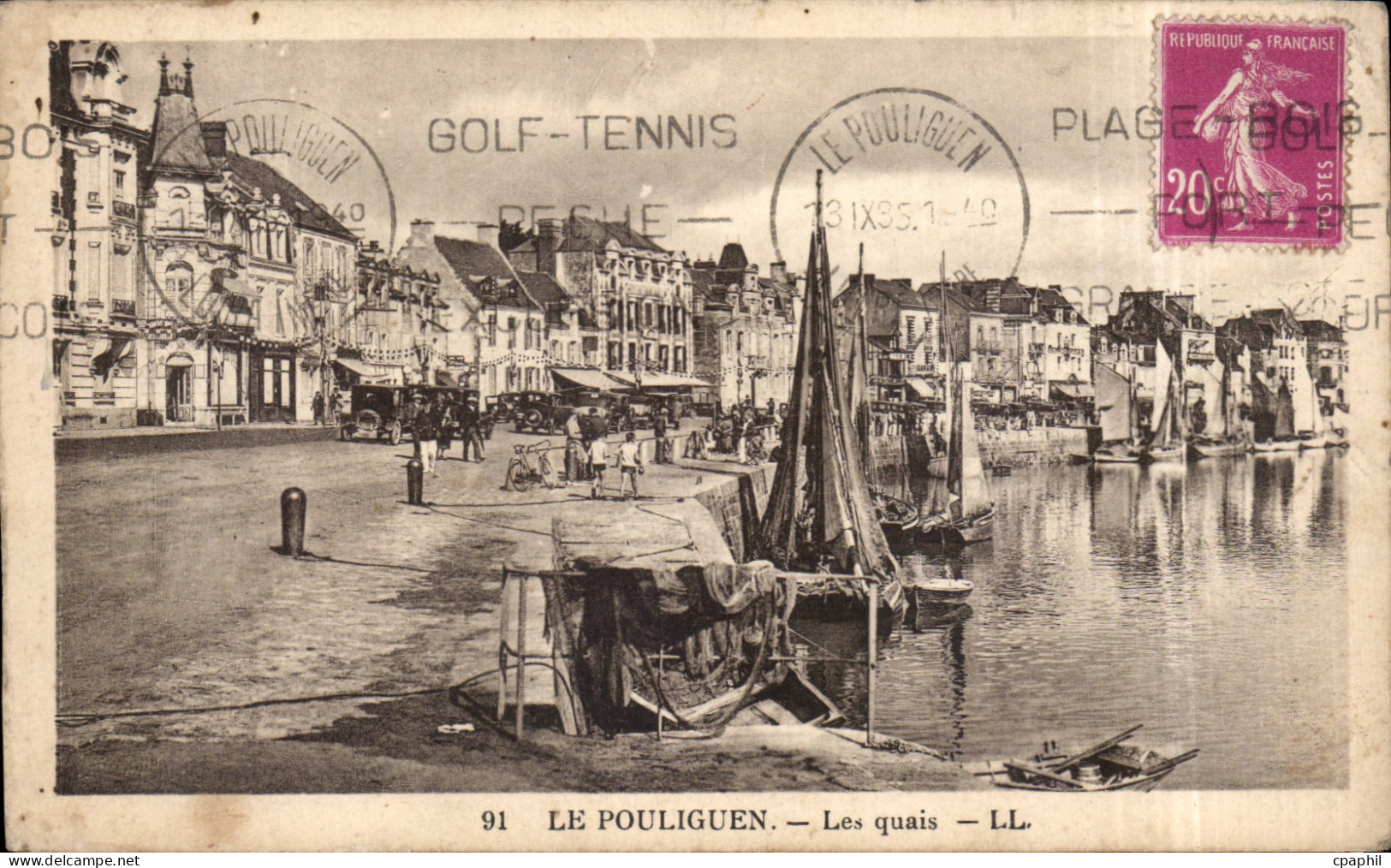 CPA Le Pouliguen Les quais Bateaux