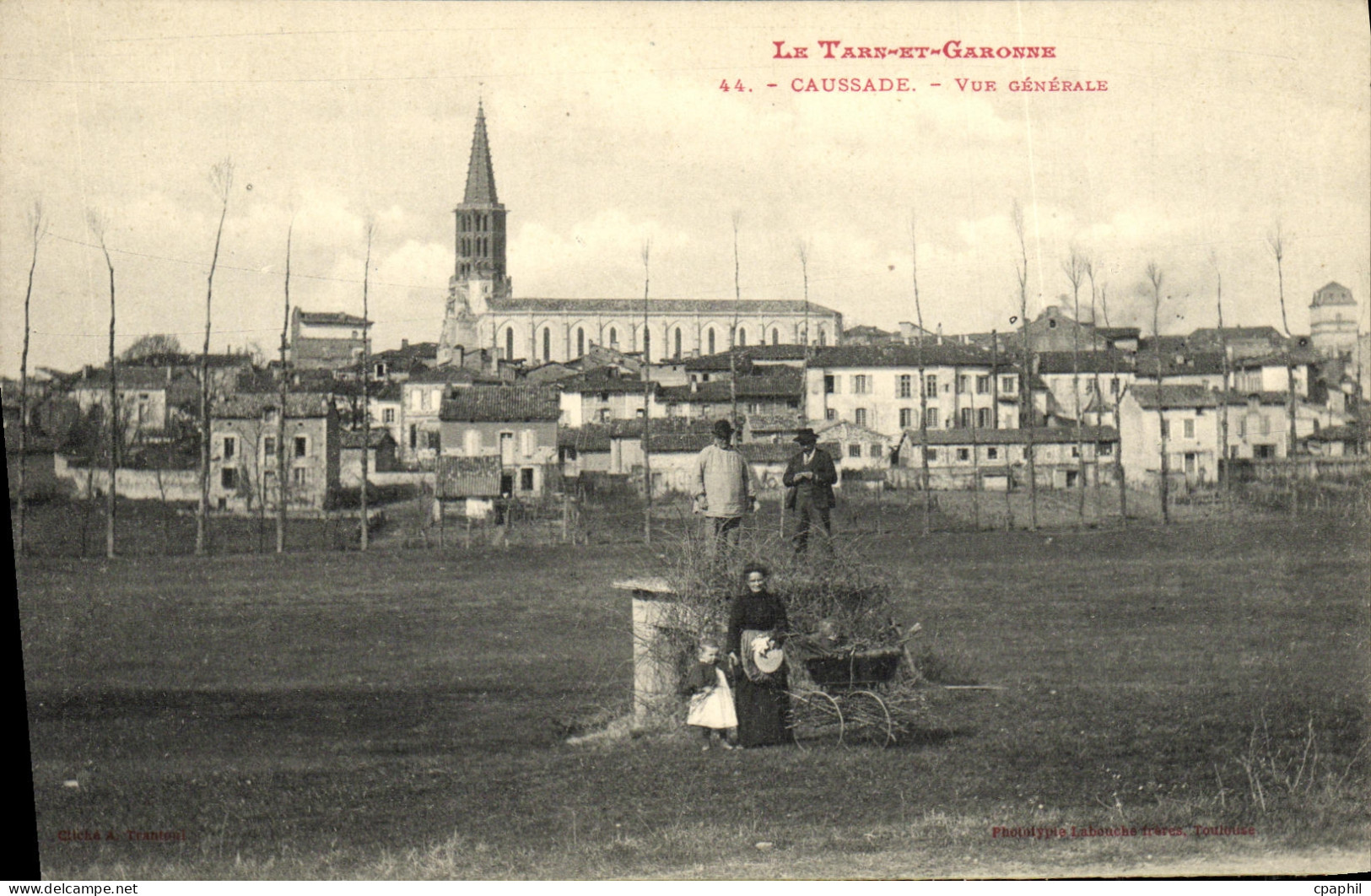 CPA Le Tarn et Garonne Caussade Vue Generale Femme Enfant Poussette