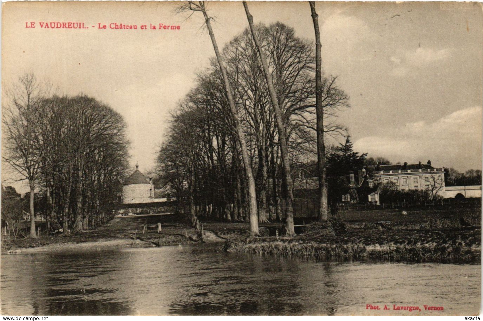 CPA Le VAUDREUIL - Le Chateau et la France (392725)