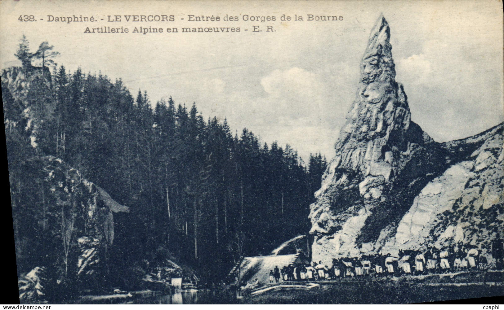 CPA Le Vercors Entree des Gorges de la Bourne Artillerie en manœuvres Chasseurs Alpins Militaria