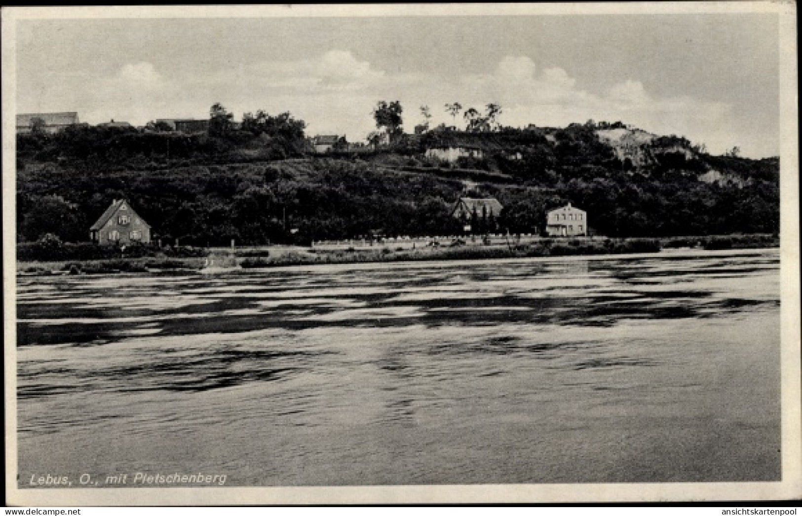 CPA Lebus an der Oder, Blick zum Ort mit Pletschenberg