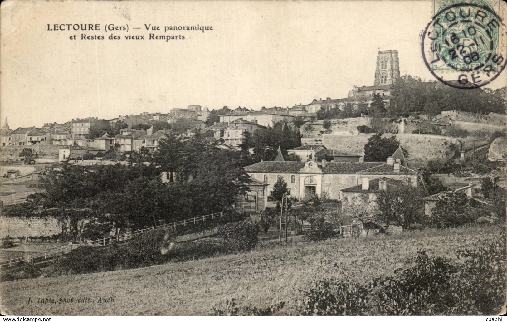 CPA Lectoure Vue Panoramique Et Restes Des Vieux Remparts