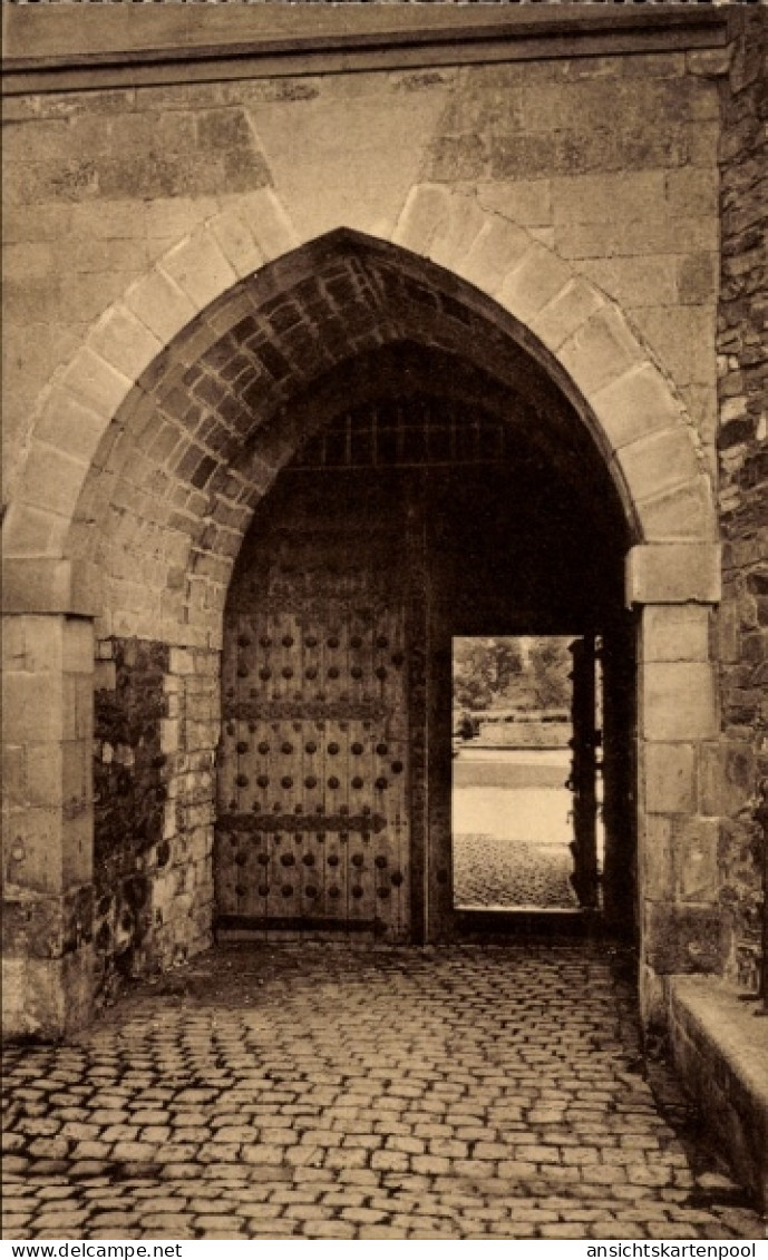 CPA Lennik Brabant flamand, Château de Gaasbeek, Porche, Porte d'entrée