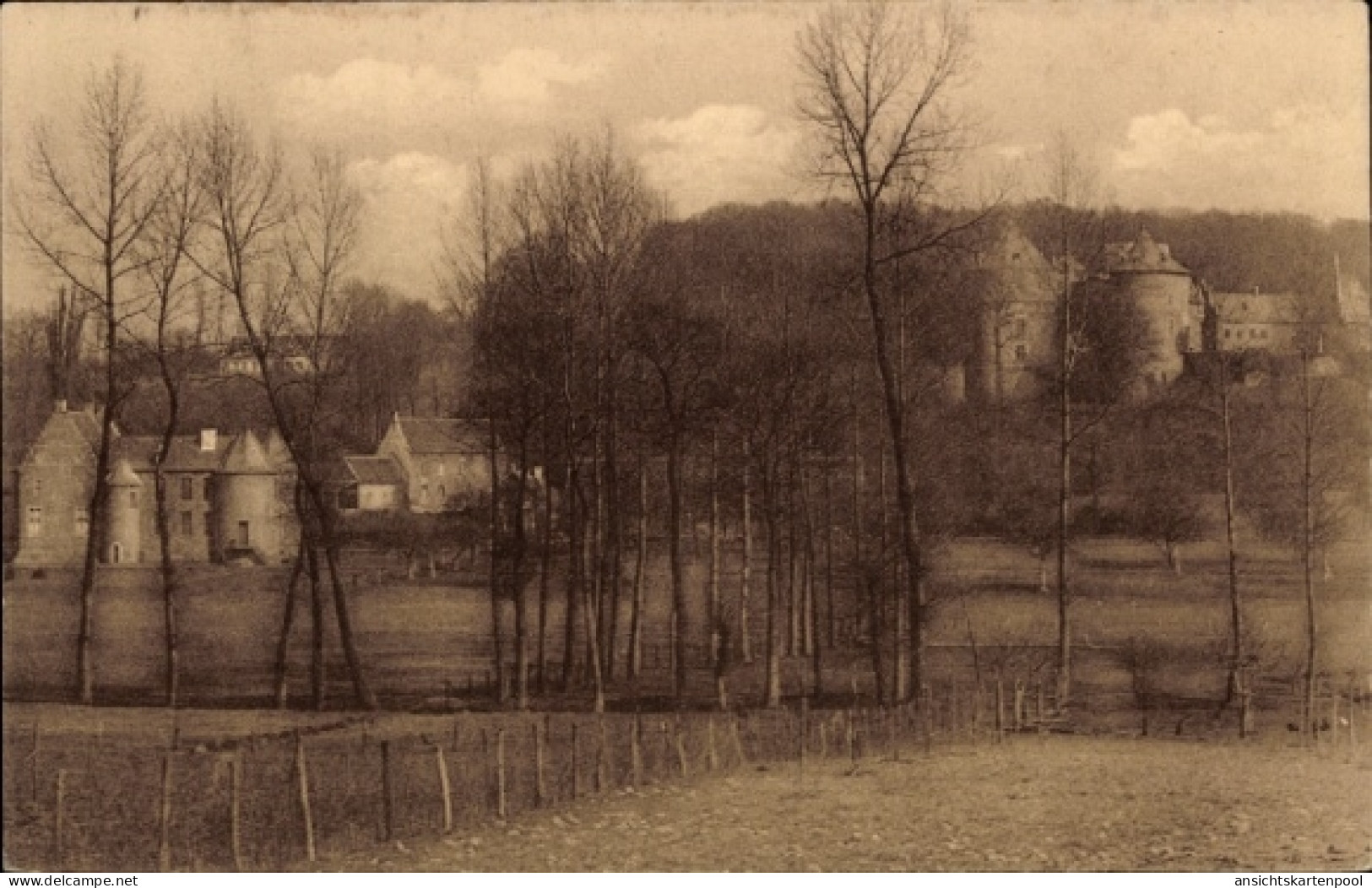 CPA Lennik Brabant flamand, Château de Gaasbeek, Vue d'ensemble
