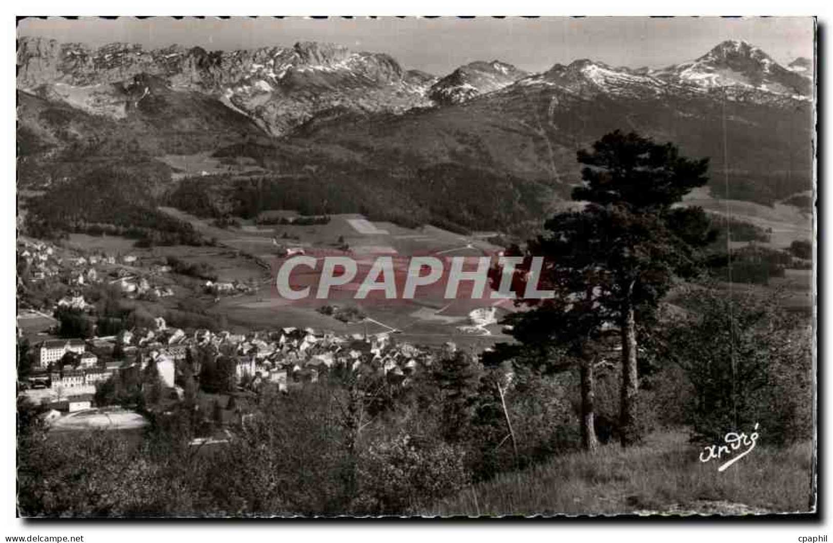 CPA Les Belles Alpes Francaises Villard de lans Vue Generale A Droite la Moucherolle