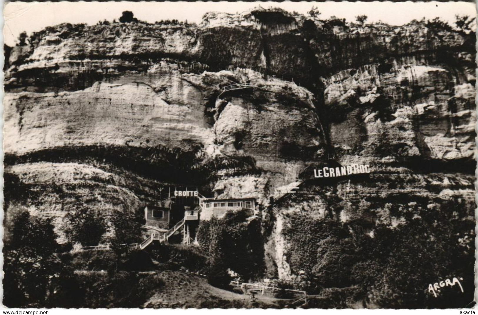 CPA Les Eyzies - Le Grand Roc (1081478)