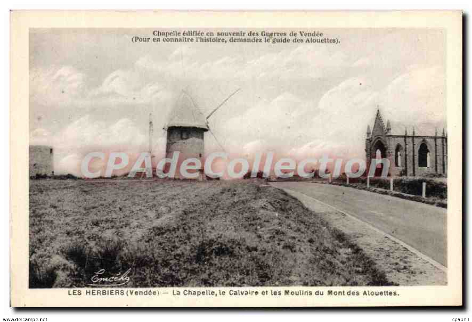 CPA Les Herbiers (Vendee) La Chapelle Moulins du Mont des Alouettes