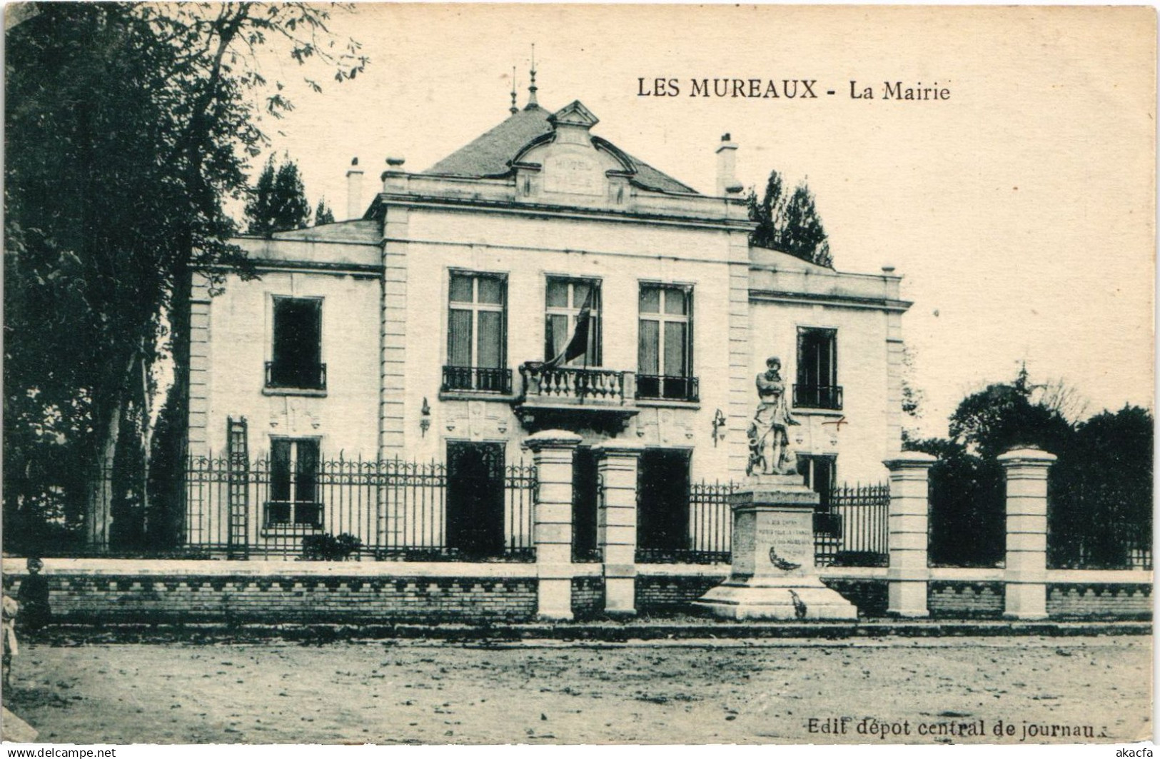 CPA Les Mureaux la Mairie (1423198)