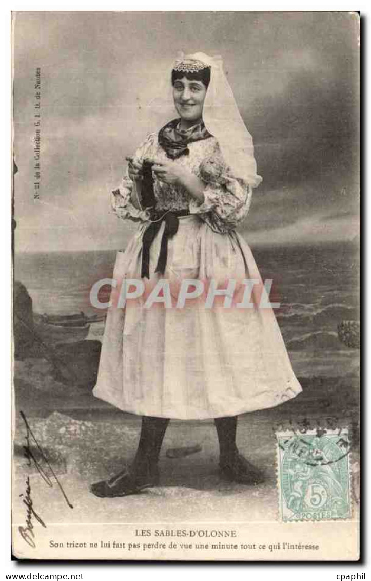 CPA Les Sables d'olonne Folklore Femme