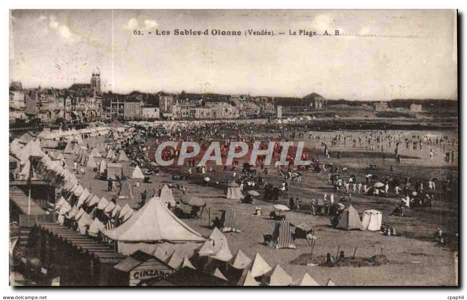 CPA Les Sables d'Olonne La plage