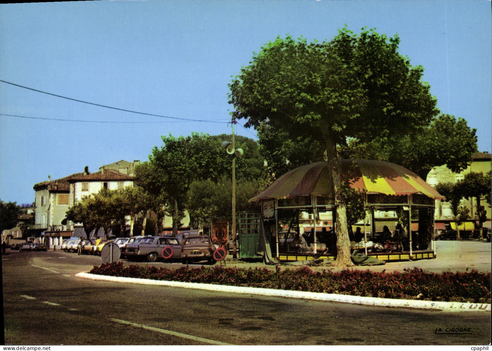CPA Les Vans Ardeche La Place Ollier