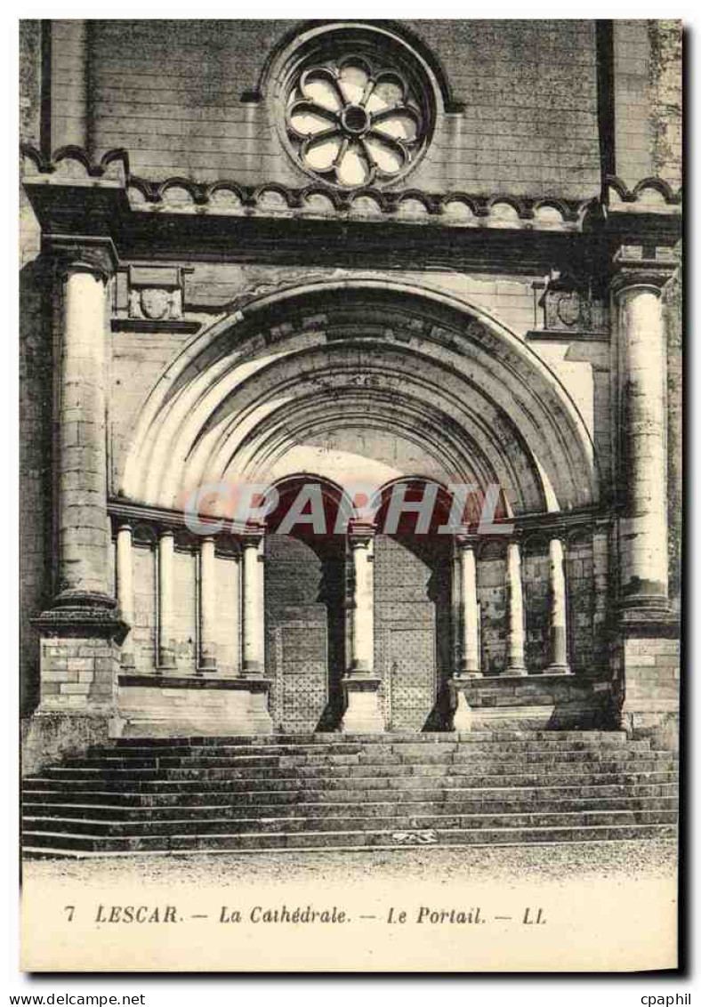 CPA Lescar La Cathedrale Le Portail