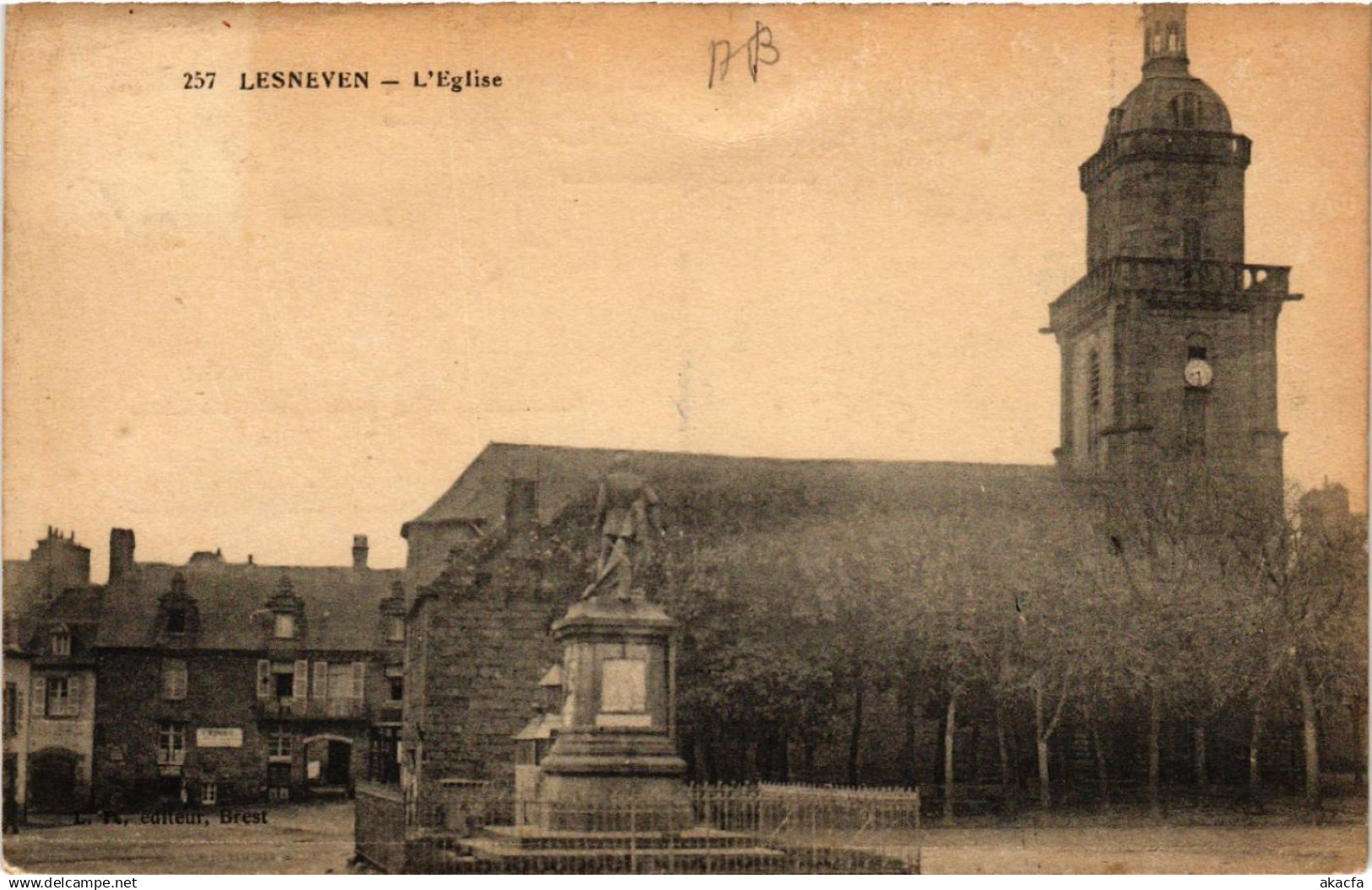 CPA LESNEVEN - L'Église (457959)