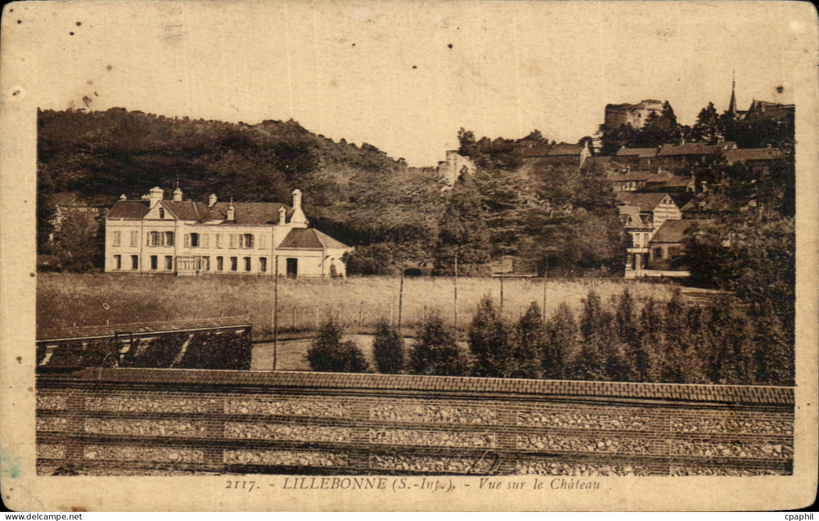 CPA Lillebonne Vue Sur le Chateau