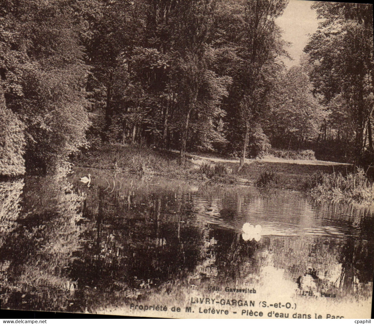 CPA Livry Gargan Propriete de Mr Lefevre Piece d'eau dans le Parc