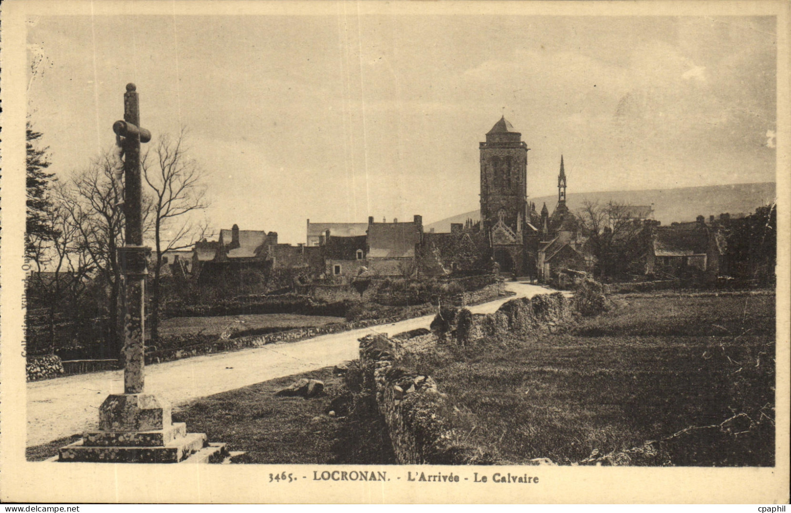 CPA Locronan L Arrivee Le Calvaire