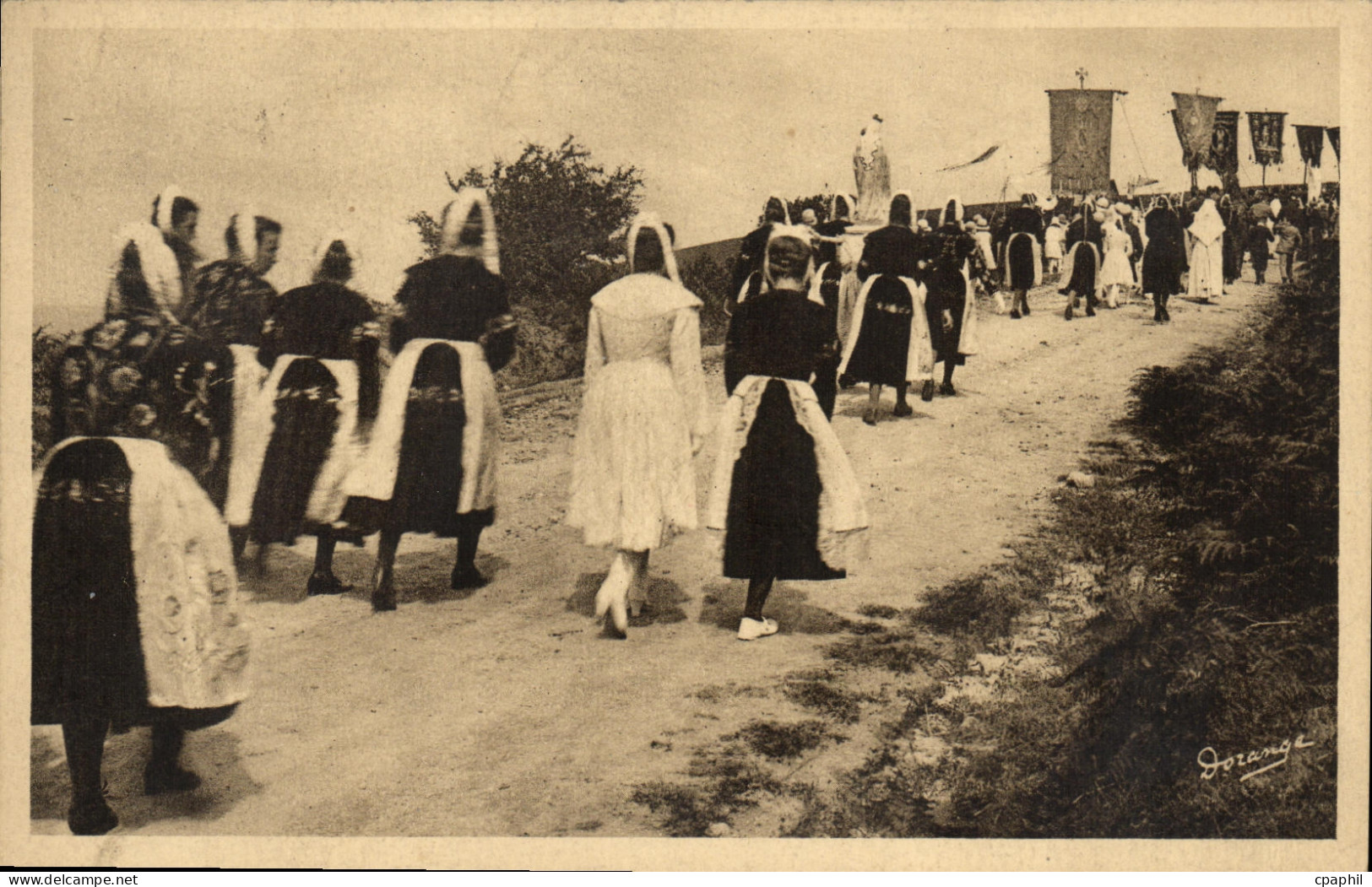 CPA Locronan La Tromenie Folklore Costume