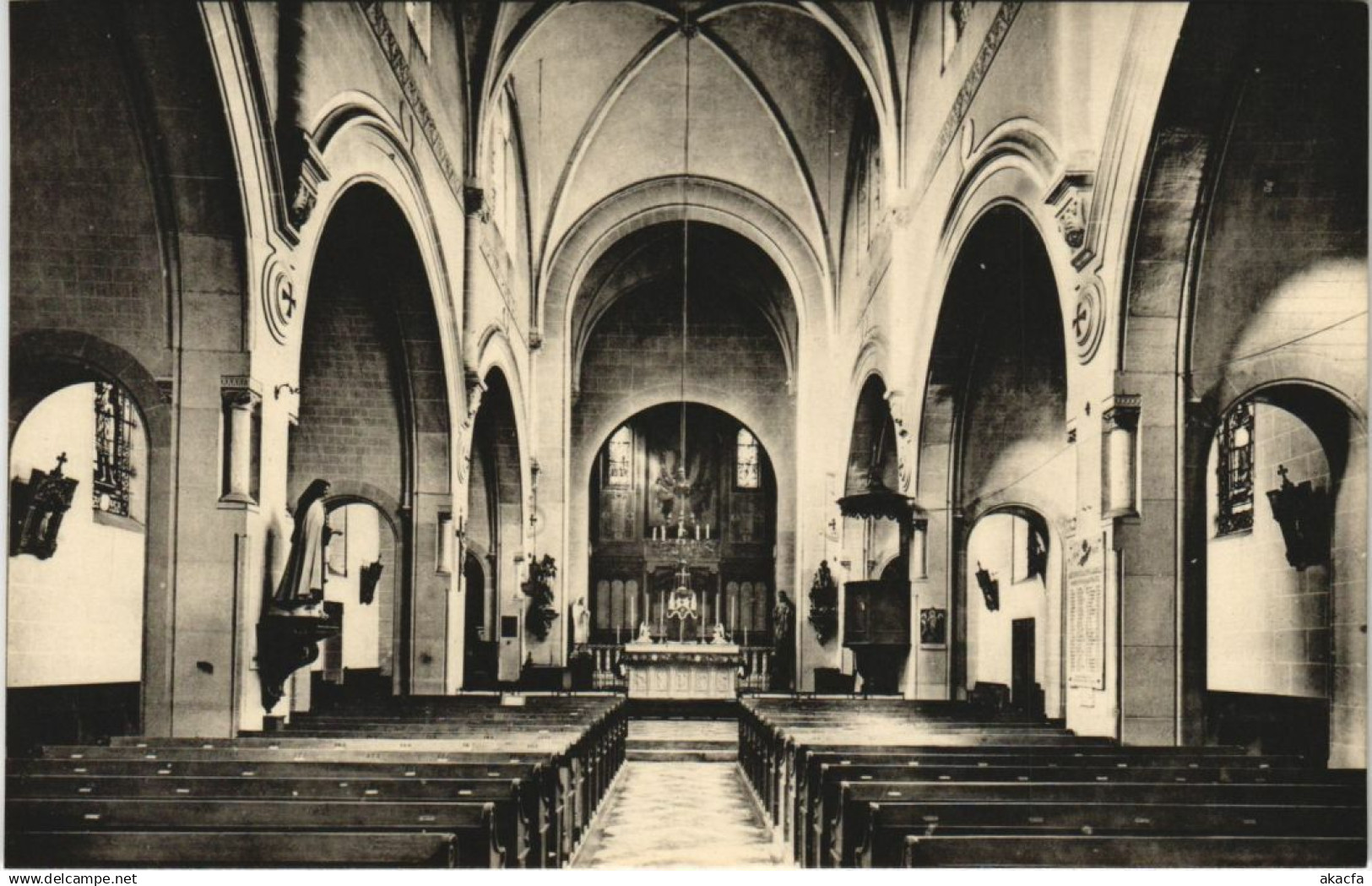 CPA LOIGNY-la-BATAIILE Intérieur de la Nouvelle Église (131607)