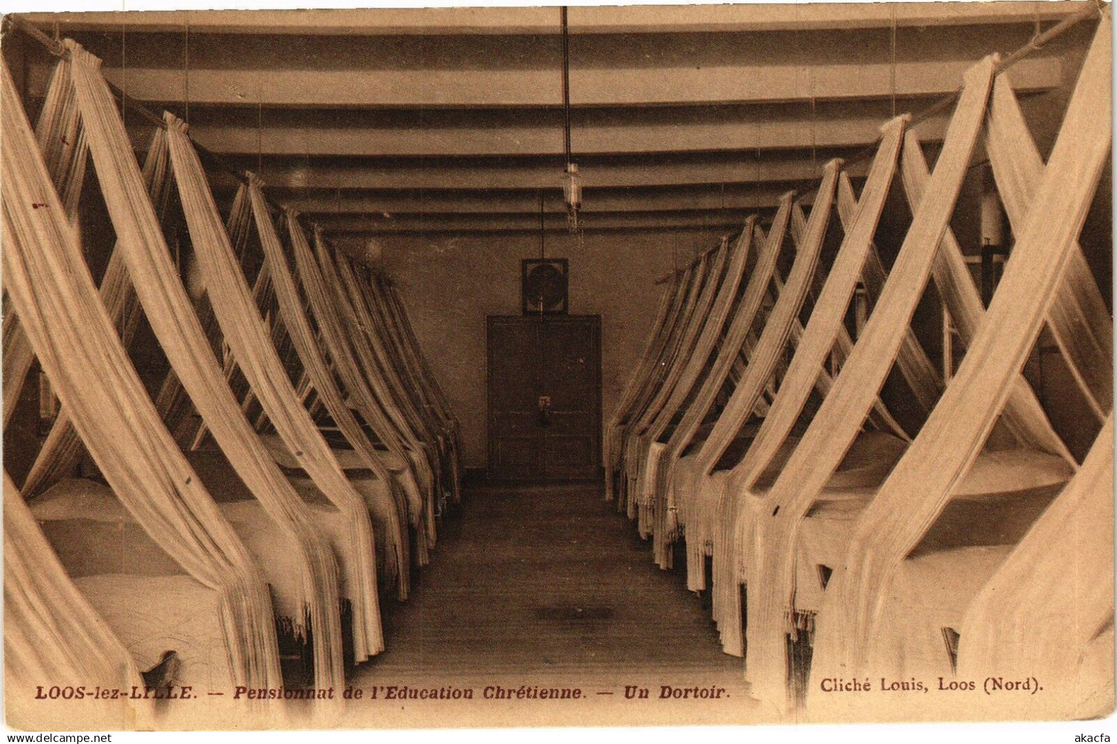 CPA LOOS-lez-LILLE - Pensionnat de l'education chretienne (194541)