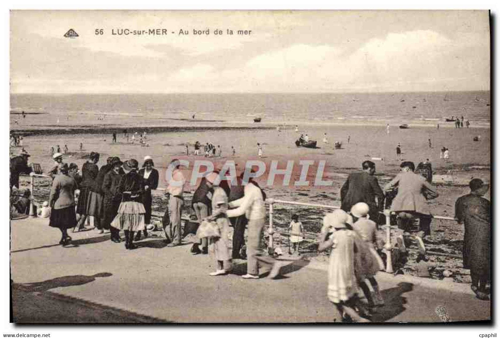 CPA Luc sur Mer Au Bord de la mer