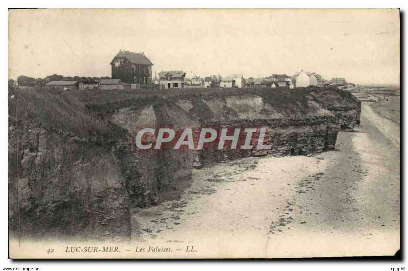 CPA Luc sur mer les falaises
